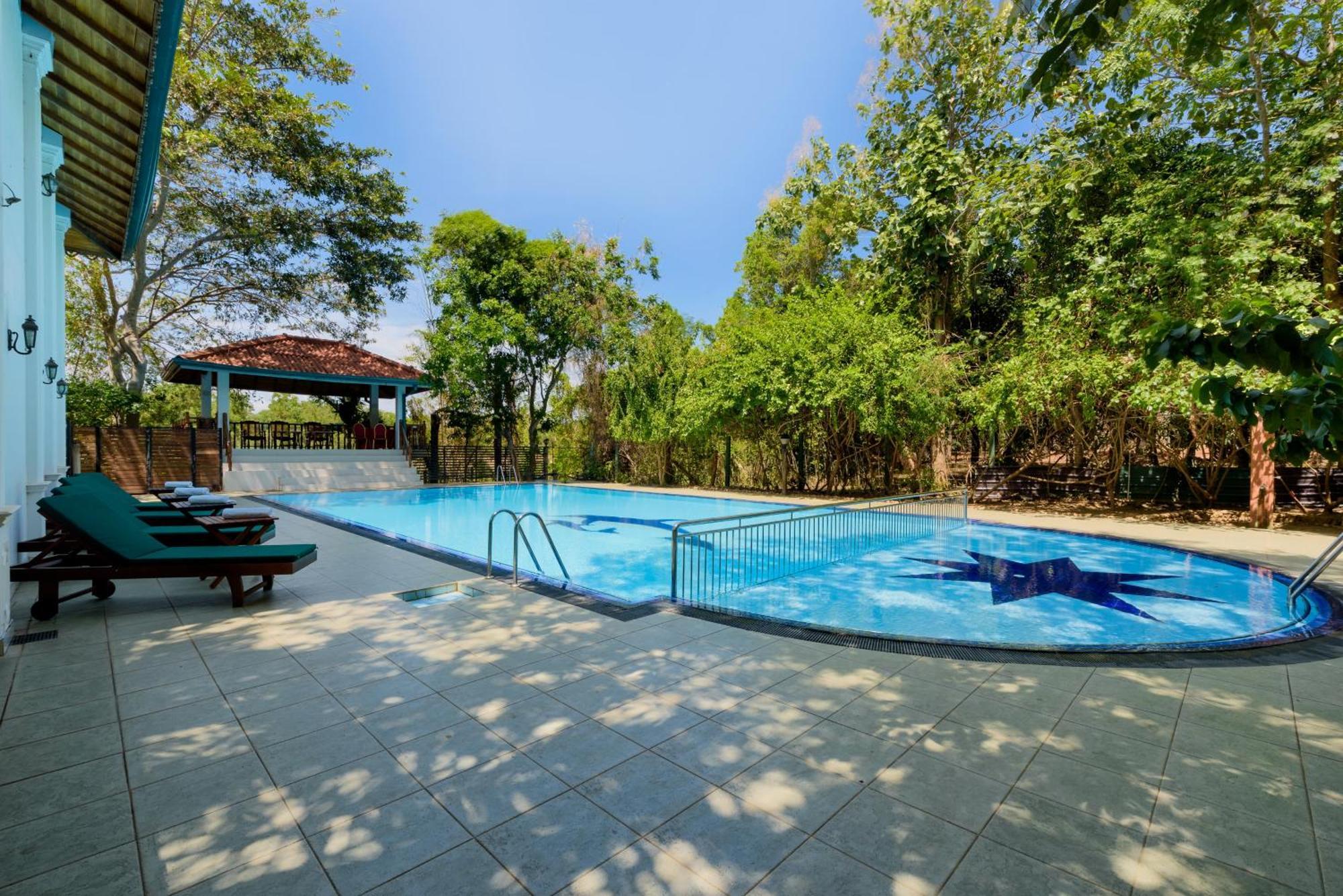 Hotel Sobana Lake Front Udawalawe Zewnętrze zdjęcie