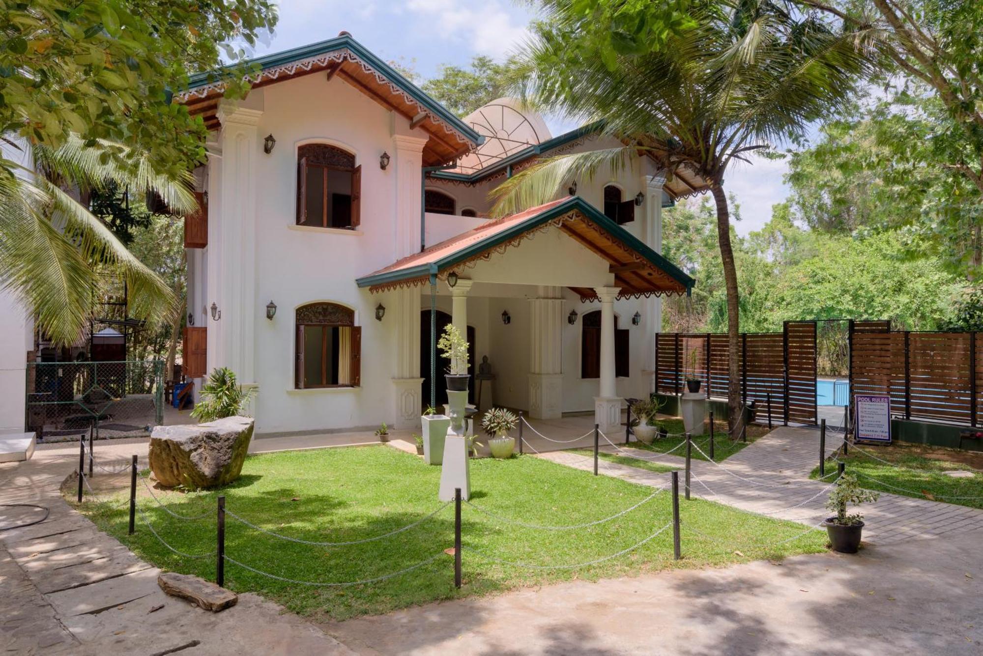 Hotel Sobana Lake Front Udawalawe Zewnętrze zdjęcie