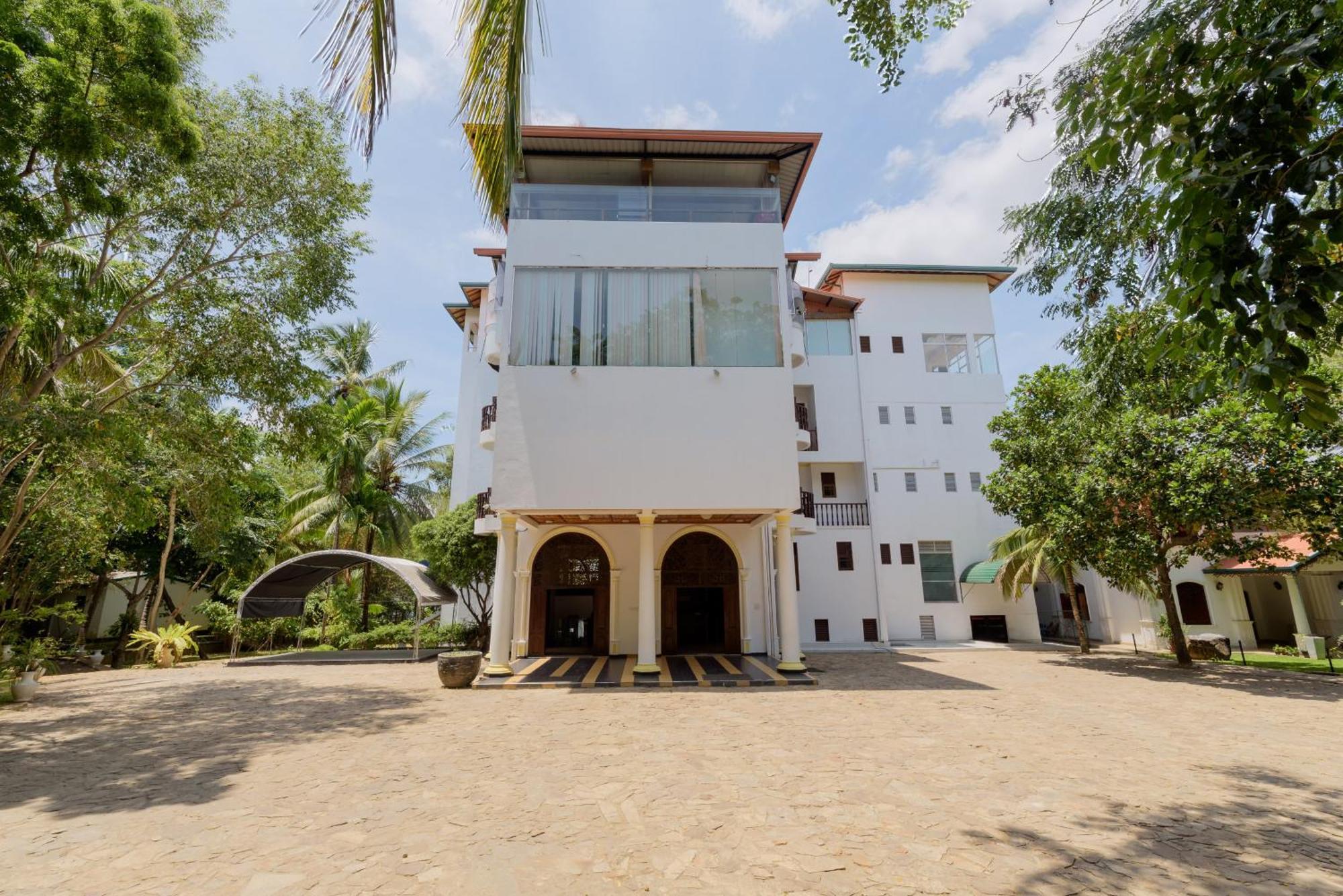 Hotel Sobana Lake Front Udawalawe Zewnętrze zdjęcie