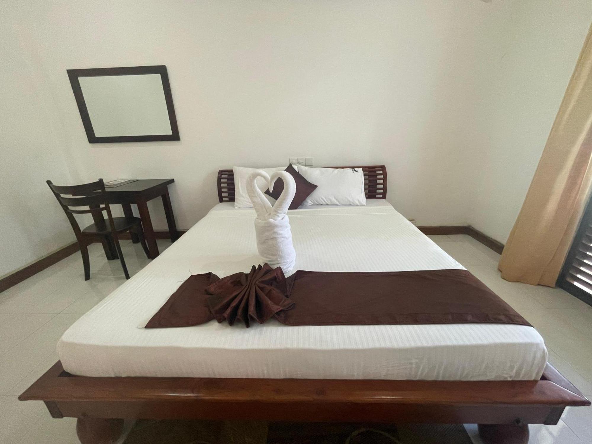 Hotel Sobana Lake Front Udawalawe Zewnętrze zdjęcie
